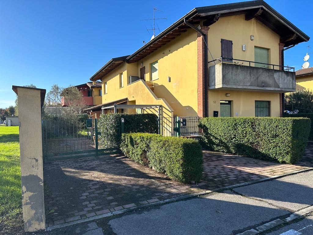 6d611dbd-54a4-43d7-ac61-456606007042